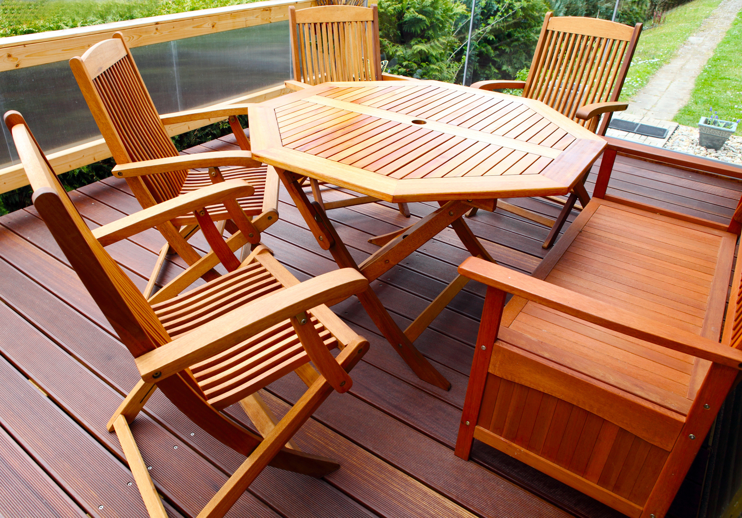 The Pros and Cons of Buying Furniture
